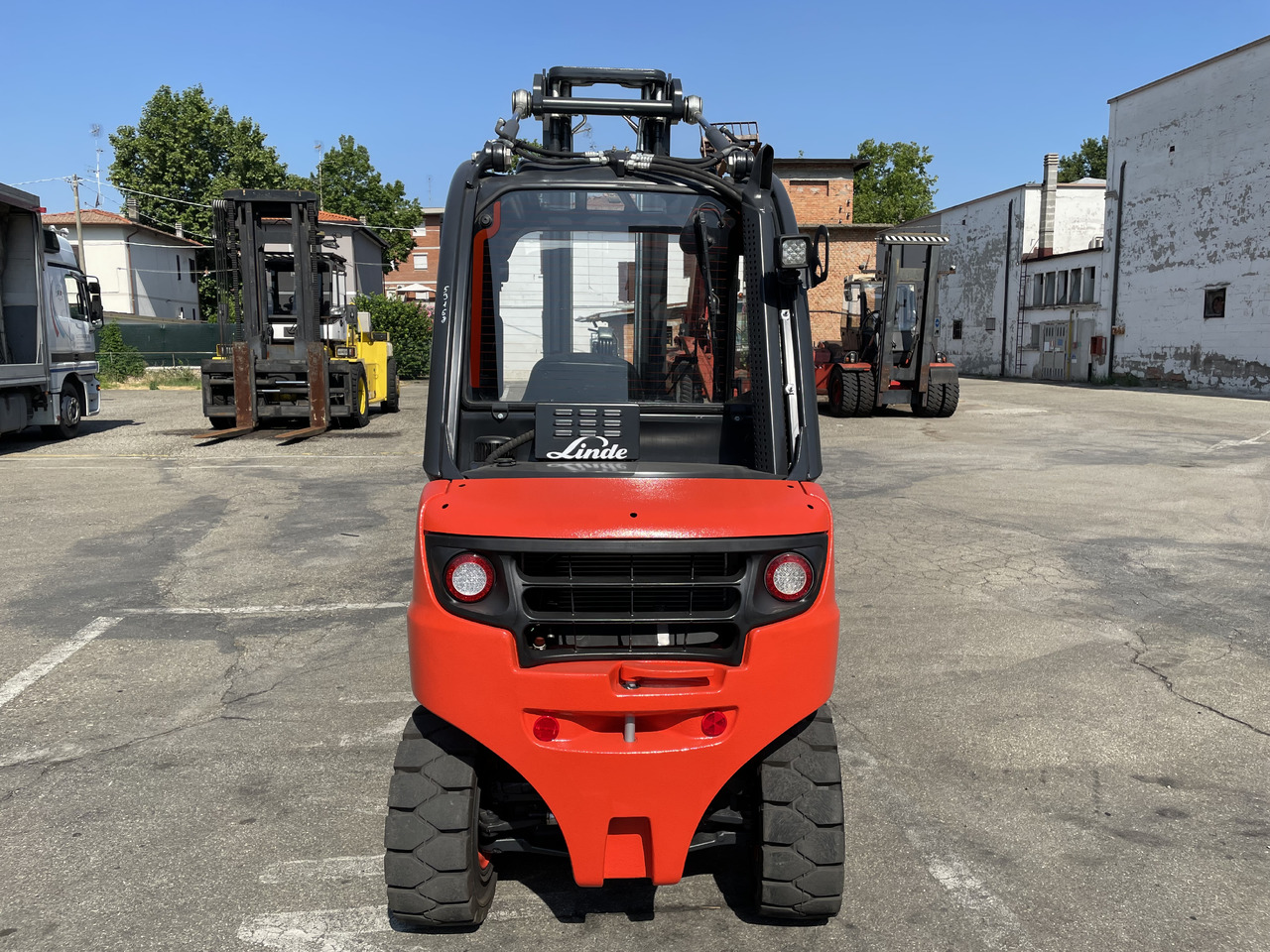 LINDE H 25 D - Xe nâng diesel: hình 3 LINDE H 25 D - Xe nâng diesel: hình 3