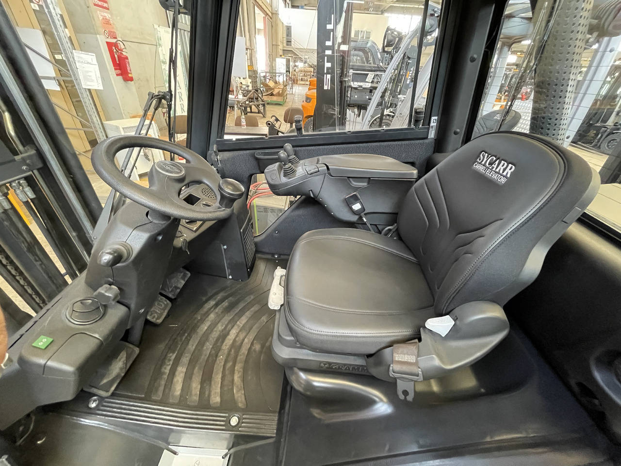 LINDE H 25 D - Xe nâng diesel: hình 4 LINDE H 25 D - Xe nâng diesel: hình 4