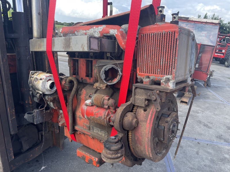 Deutz F4L 912 - Động cơ cho Máy móc nông nghiệp: hình 2 Deutz F4L 912 - Động cơ cho Máy móc nông nghiệp: hình 2