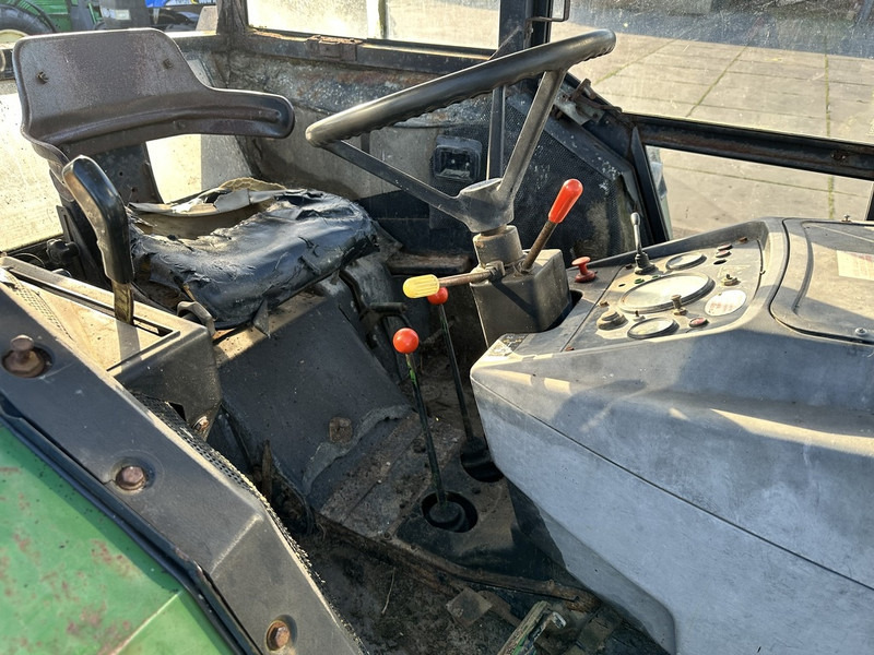 John Deere 2030 - Máy cày: hình 4 John Deere 2030 - Máy cày: hình 4