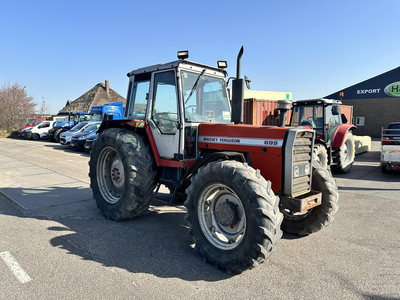 Massey Ferguson 699 - Máy cày: hình 3 Massey Ferguson 699 - Máy cày: hình 3