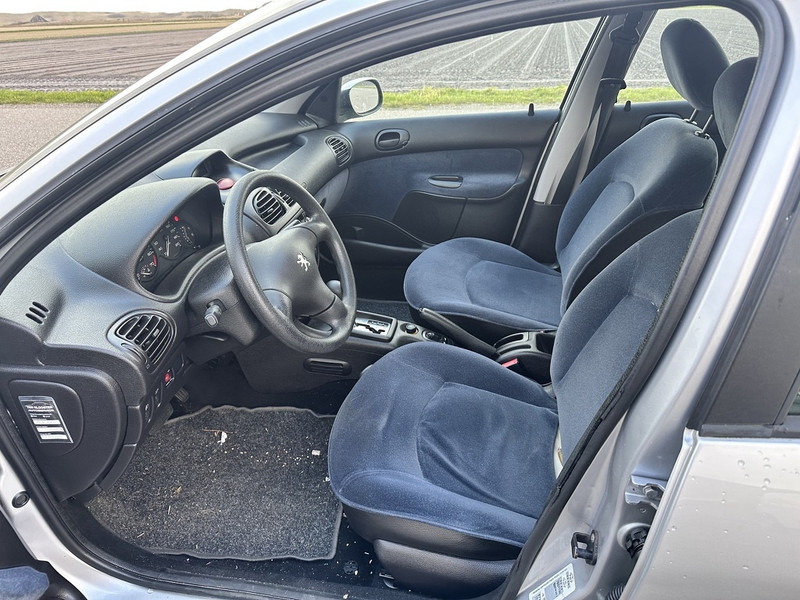 Peugeot 206 - Xe hơi: hình 4 Peugeot 206 - Xe hơi: hình 4