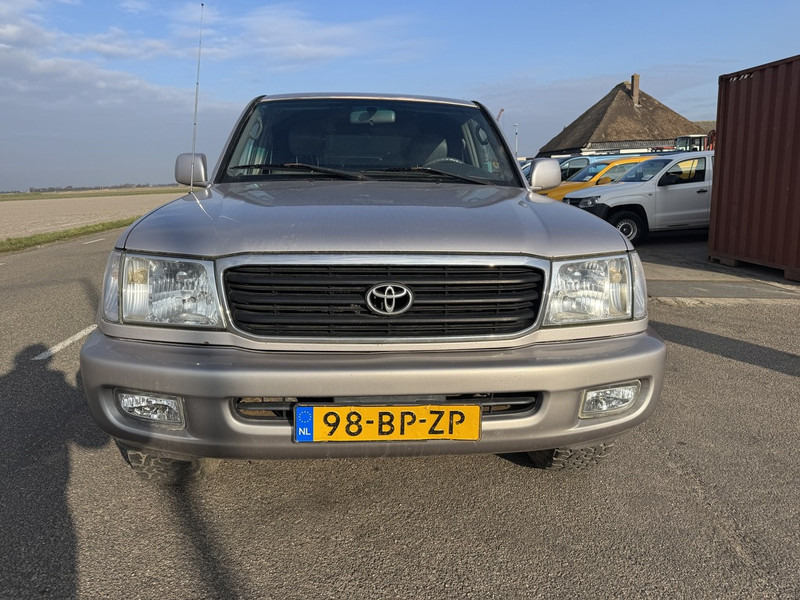 Toyota Land Cruiser - Xe van chở hàng: hình 2 Toyota Land Cruiser - Xe van chở hàng: hình 2