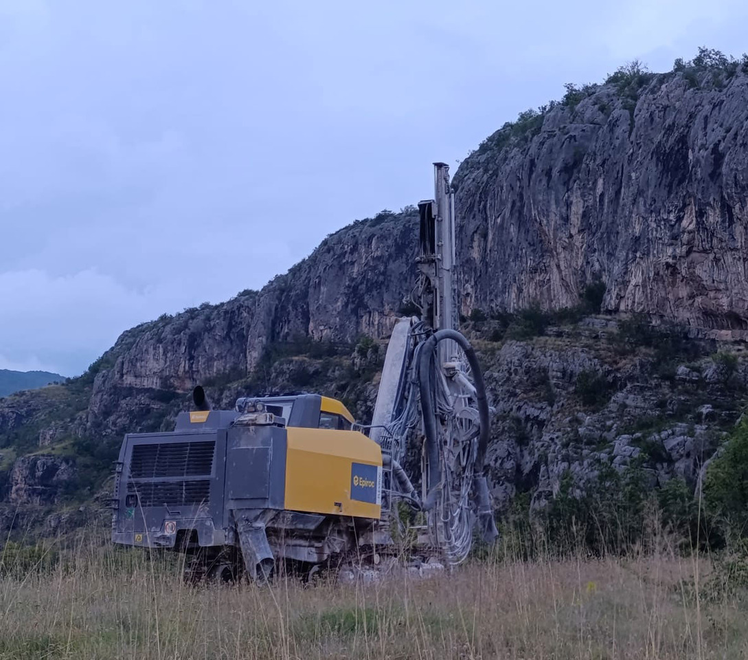 Atlas Copco (Epiroc) FlexiRoc T35-11 - Giàn khoan: hình 5 Atlas Copco (Epiroc) FlexiRoc T35-11 - Giàn khoan: hình 5