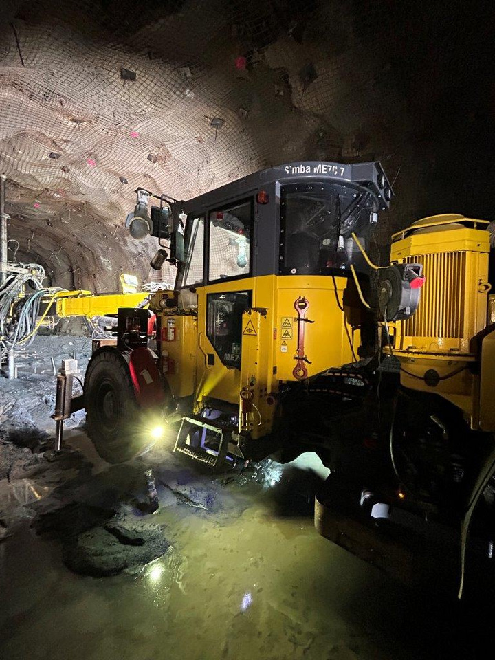 Atlas Copco (Epiroc) Simba ME7C - Máy doa định hướng: hình 1 Atlas Copco (Epiroc) Simba ME7C - Máy doa định hướng: hình 1