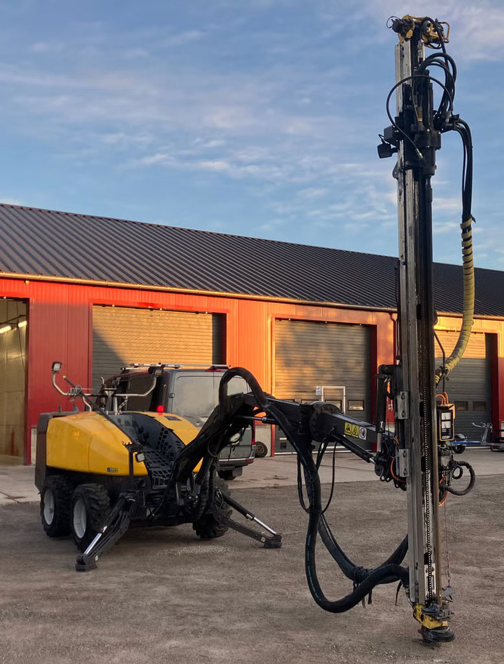 Atlas Copco FlexiROC T15R-01 - Giàn khoan: hình 3 Atlas Copco FlexiROC T15R-01 - Giàn khoan: hình 3