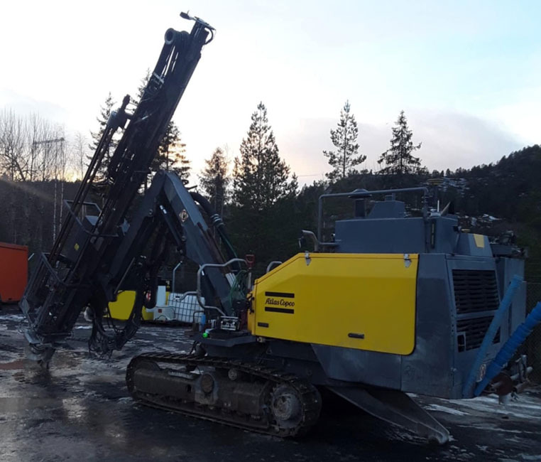 Atlas Copco FlexiROC T35R-01 - Giàn khoan: hình 1 Atlas Copco FlexiROC T35R-01 - Giàn khoan: hình 1