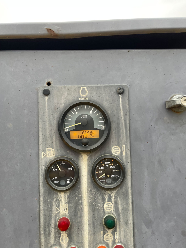 Atlas Copco ROC D3-01 - Giàn khoan: hình 4 Atlas Copco ROC D3-01 - Giàn khoan: hình 4