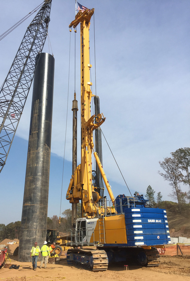 Bauer BG42 - Máy đóng cọc: hình 2 Bauer BG42 - Máy đóng cọc: hình 2