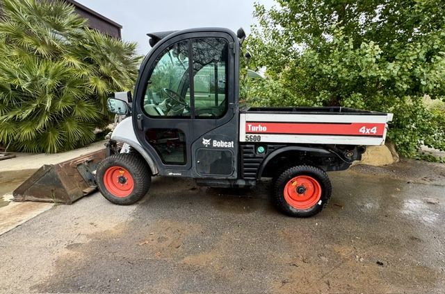 Bobcat 5600 4×4 - ATV/ Xe 4 bánh: hình 1 Bobcat 5600 4×4 - ATV/ Xe 4 bánh: hình 1