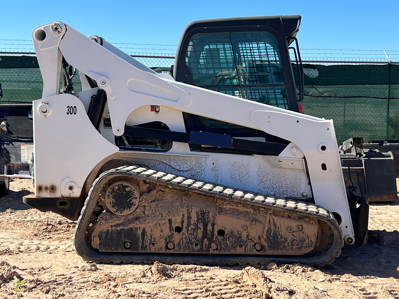 Bobcat T870 - Máy xúc lật đa năng: hình 1 Bobcat T870 - Máy xúc lật đa năng: hình 1