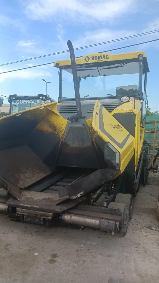 Bomag BF600 P-2 - Máy lát nhựa đường: hình 3 Bomag BF600 P-2 - Máy lát nhựa đường: hình 3