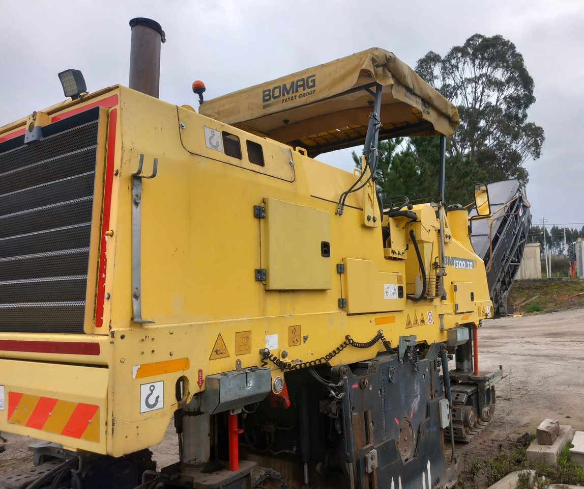 Bomag BM 1300/30 - Máy bào lạnh: hình 3 Bomag BM 1300/30 - Máy bào lạnh: hình 3