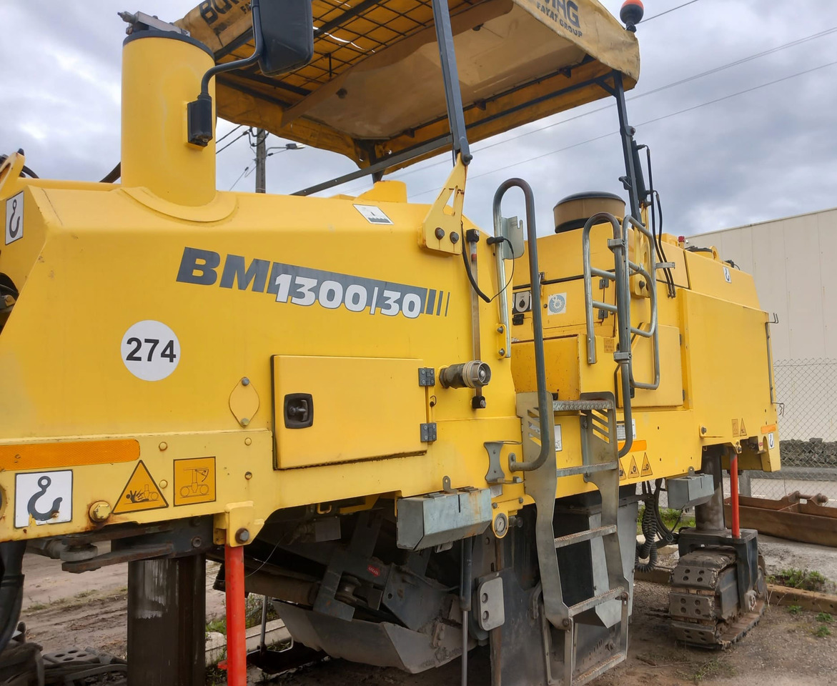 Bomag BM 1300/30 - Máy bào lạnh: hình 4 Bomag BM 1300/30 - Máy bào lạnh: hình 4