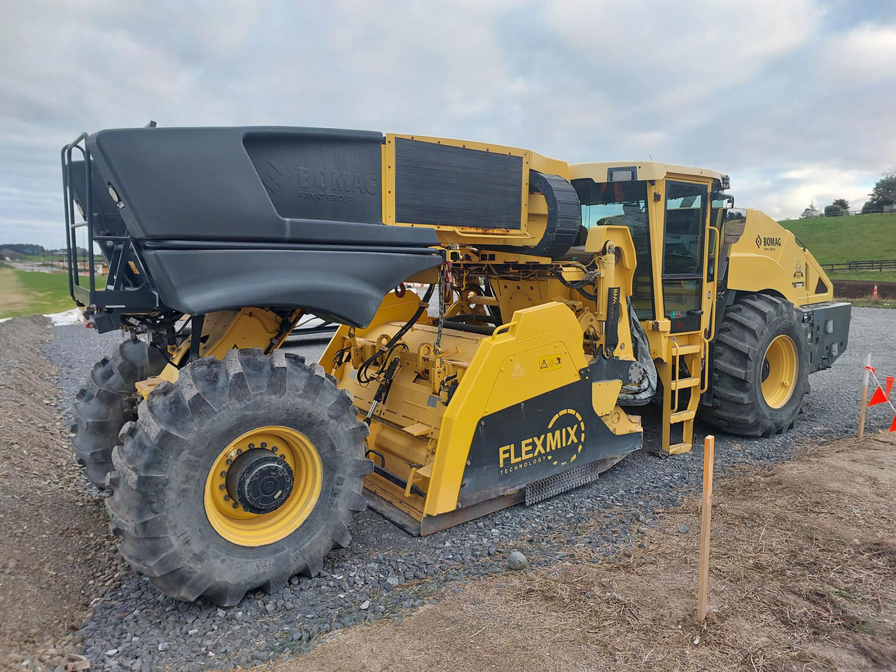 Bomag RS500 - Máy san nền đất: hình 5 Bomag RS500 - Máy san nền đất: hình 5