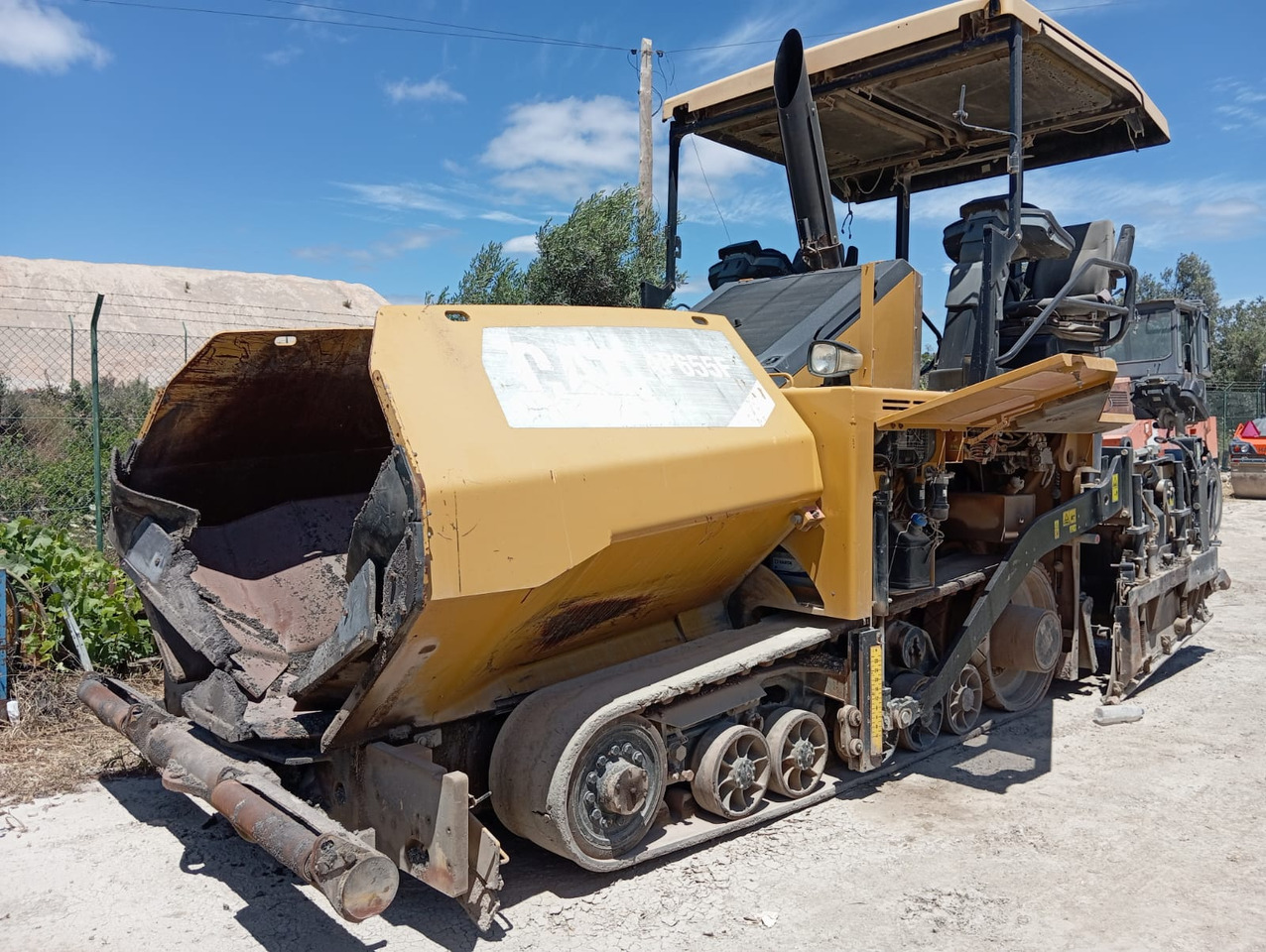Caterpillar AP655F - Máy lát nhựa đường: hình 3 Caterpillar AP655F - Máy lát nhựa đường: hình 3