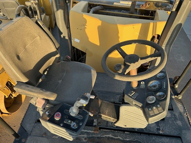 Caterpillar CB-543D XW - Máy lăn: hình 5 Caterpillar CB-543D XW - Máy lăn: hình 5