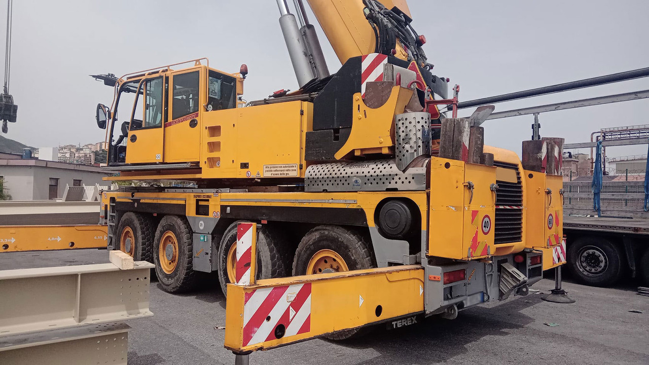 Demag AC 70 City - Cẩu bánh lốp: hình 3 Demag AC 70 City - Cẩu bánh lốp: hình 3