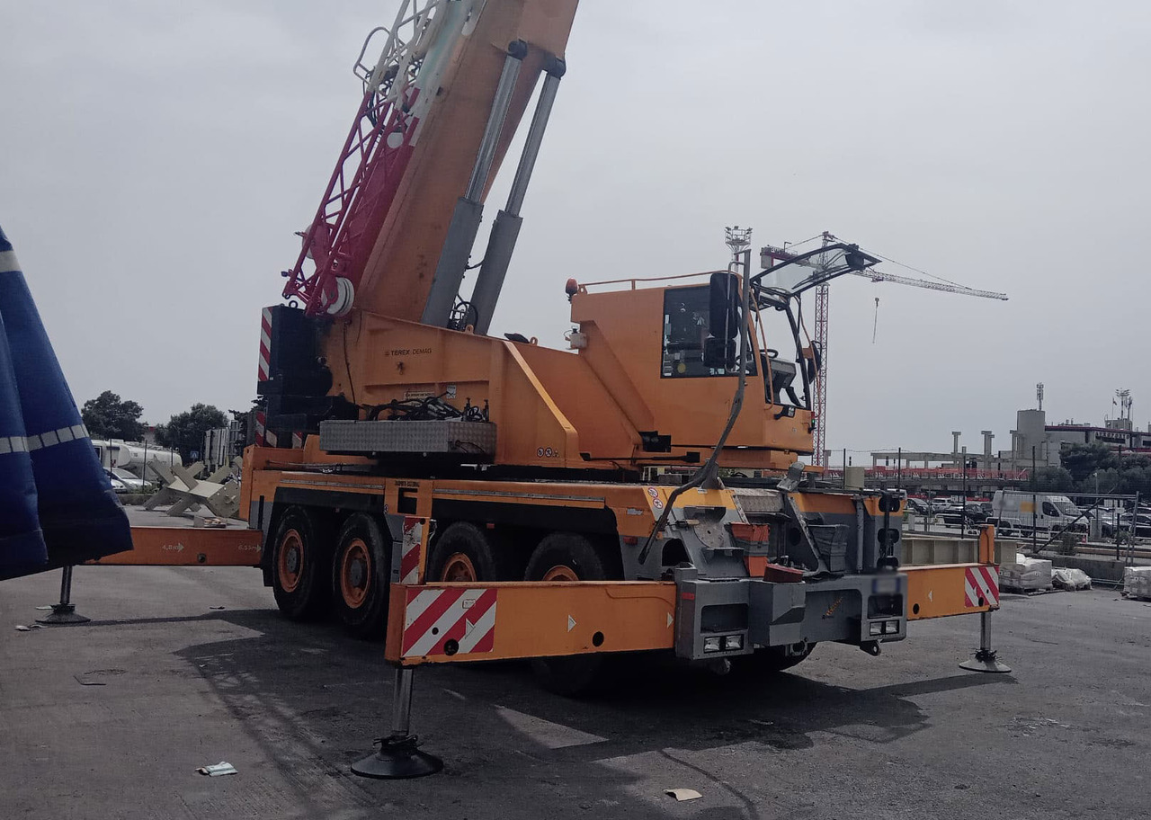 Demag AC 70 City - Cẩu bánh lốp: hình 4 Demag AC 70 City - Cẩu bánh lốp: hình 4