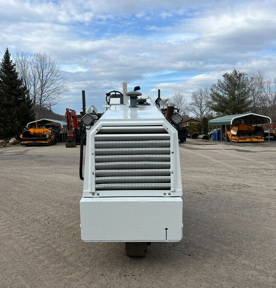 Ditch Witch W 500 - Máy bào lạnh: hình 4 Ditch Witch W 500 - Máy bào lạnh: hình 4