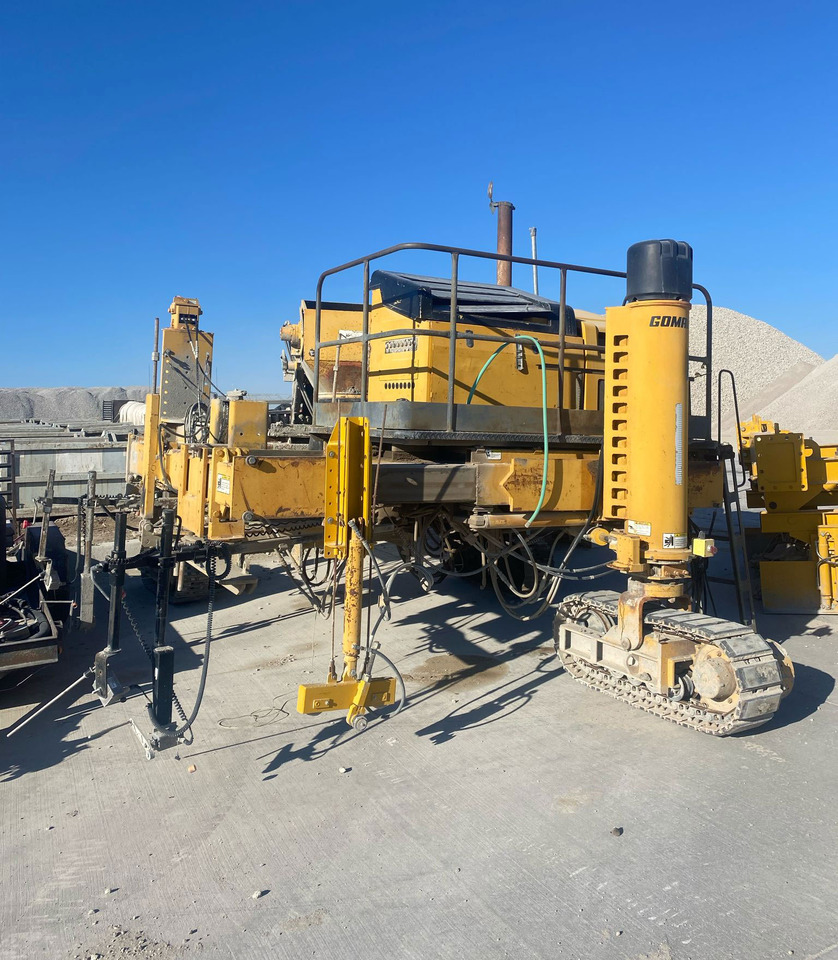 Gomaco Commander III - Máy trải bê tông xi măng: hình 2 Gomaco Commander III - Máy trải bê tông xi măng: hình 2