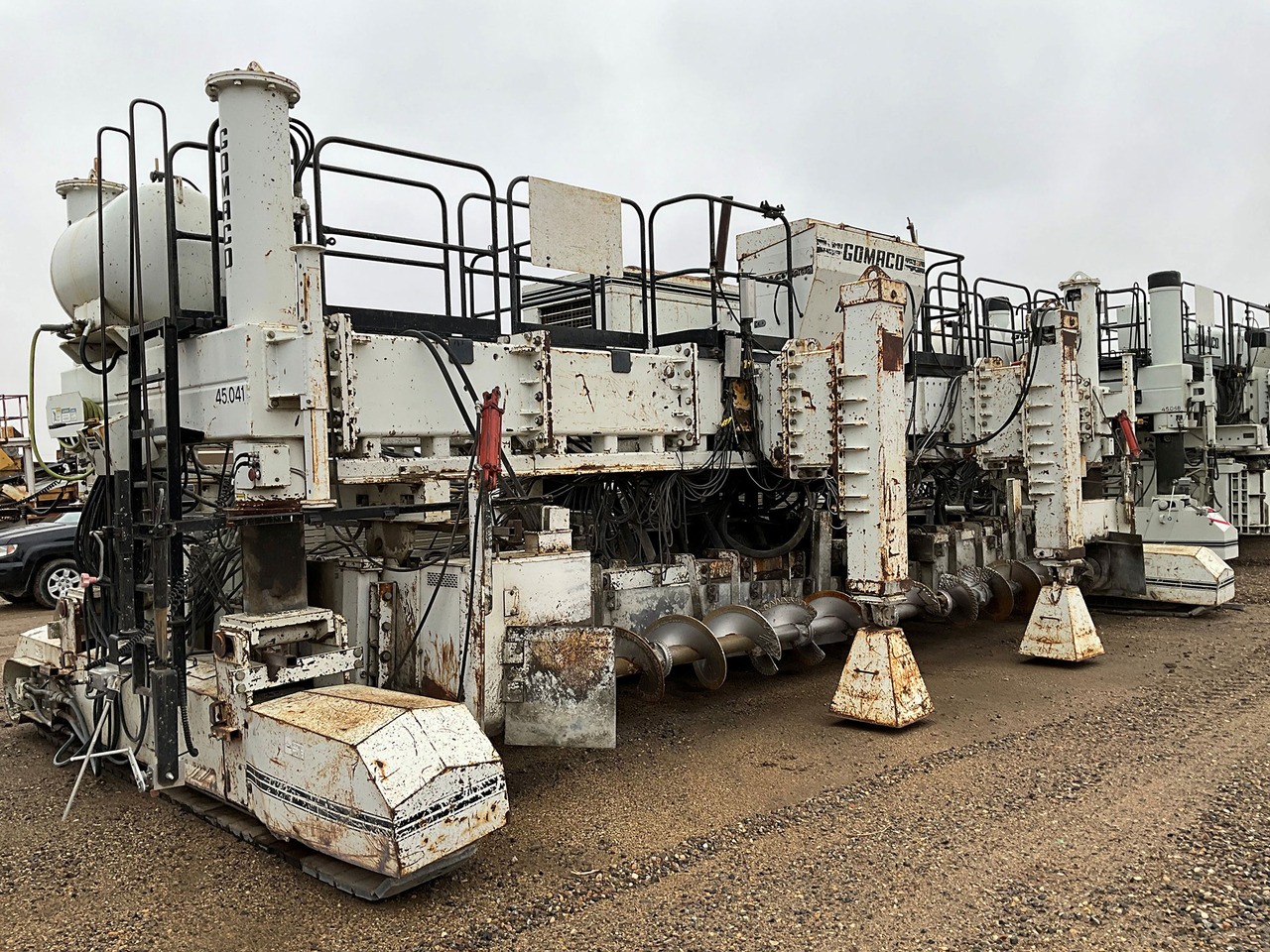 Gomaco GP-2600 - Máy lát nhựa đường: hình 3 Gomaco GP-2600 - Máy lát nhựa đường: hình 3