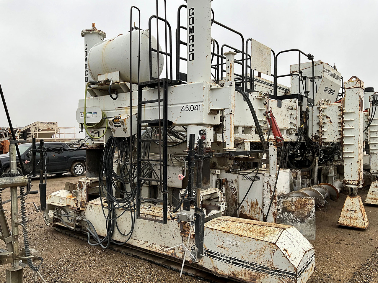 Gomaco GP-2600 - Máy lát nhựa đường: hình 4 Gomaco GP-2600 - Máy lát nhựa đường: hình 4