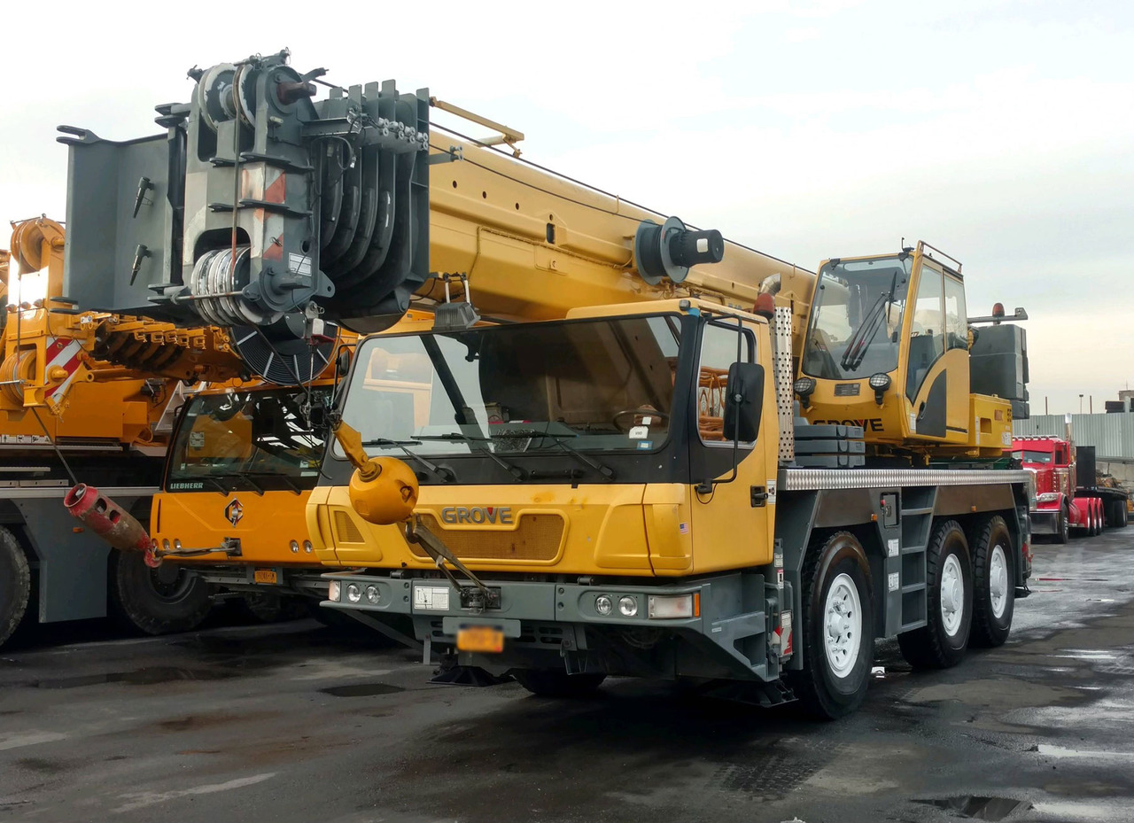 Grove GMK 3055 - Cẩu bánh lốp: hình 1 Grove GMK 3055 - Cẩu bánh lốp: hình 1
