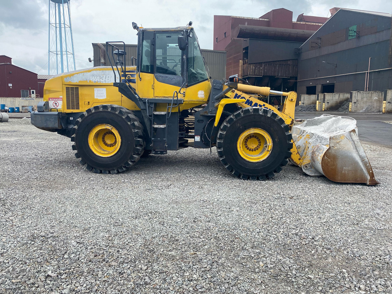 Komatsu WA380-7 - Máy xúc lật bánh lốp: hình 1 Komatsu WA380-7 - Máy xúc lật bánh lốp: hình 1