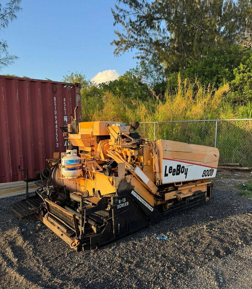 Leeboy 8000 - Máy lát nhựa đường: hình 1 Leeboy 8000 - Máy lát nhựa đường: hình 1