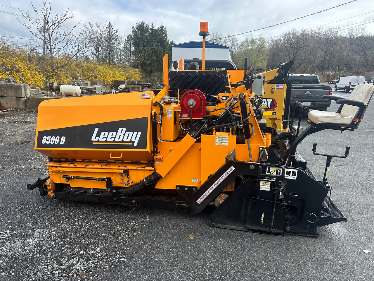 Leeboy 8500D - Máy lát nhựa đường: hình 1 Leeboy 8500D - Máy lát nhựa đường: hình 1