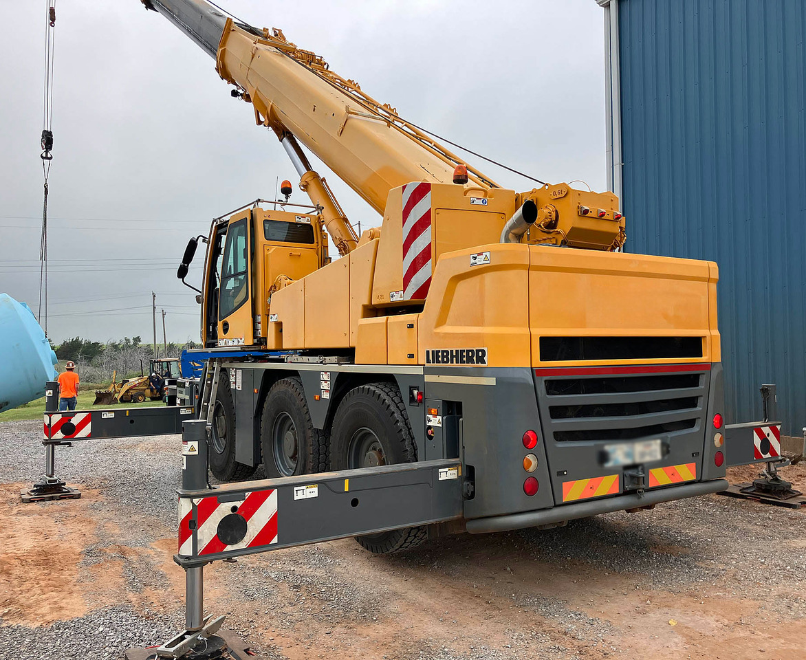 Liebherr LTC 1050-3.1 - Cẩu bánh lốp: hình 3 Liebherr LTC 1050-3.1 - Cẩu bánh lốp: hình 3