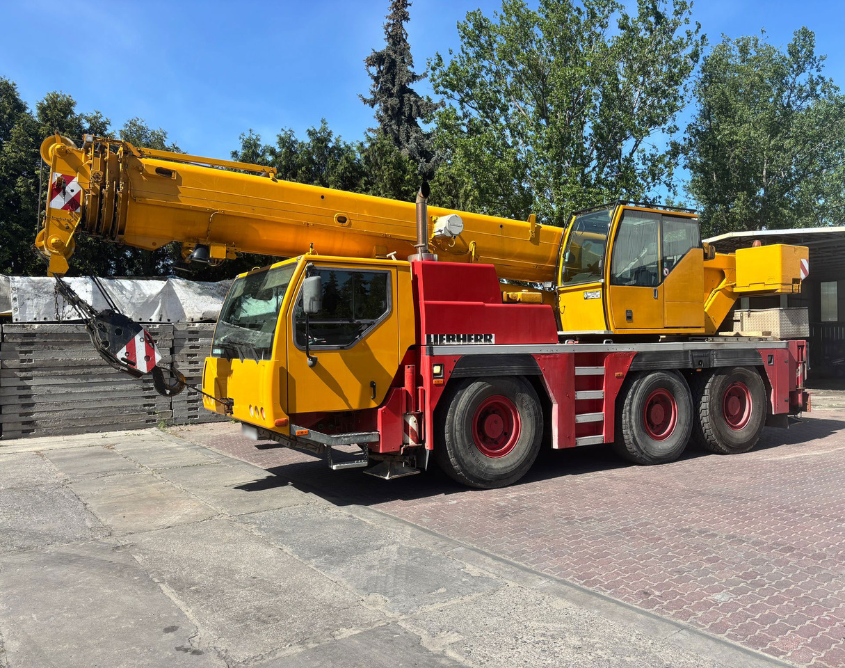 Liebherr LTM 1045-1 - Cẩu bánh lốp: hình 2 Liebherr LTM 1045-1 - Cẩu bánh lốp: hình 2