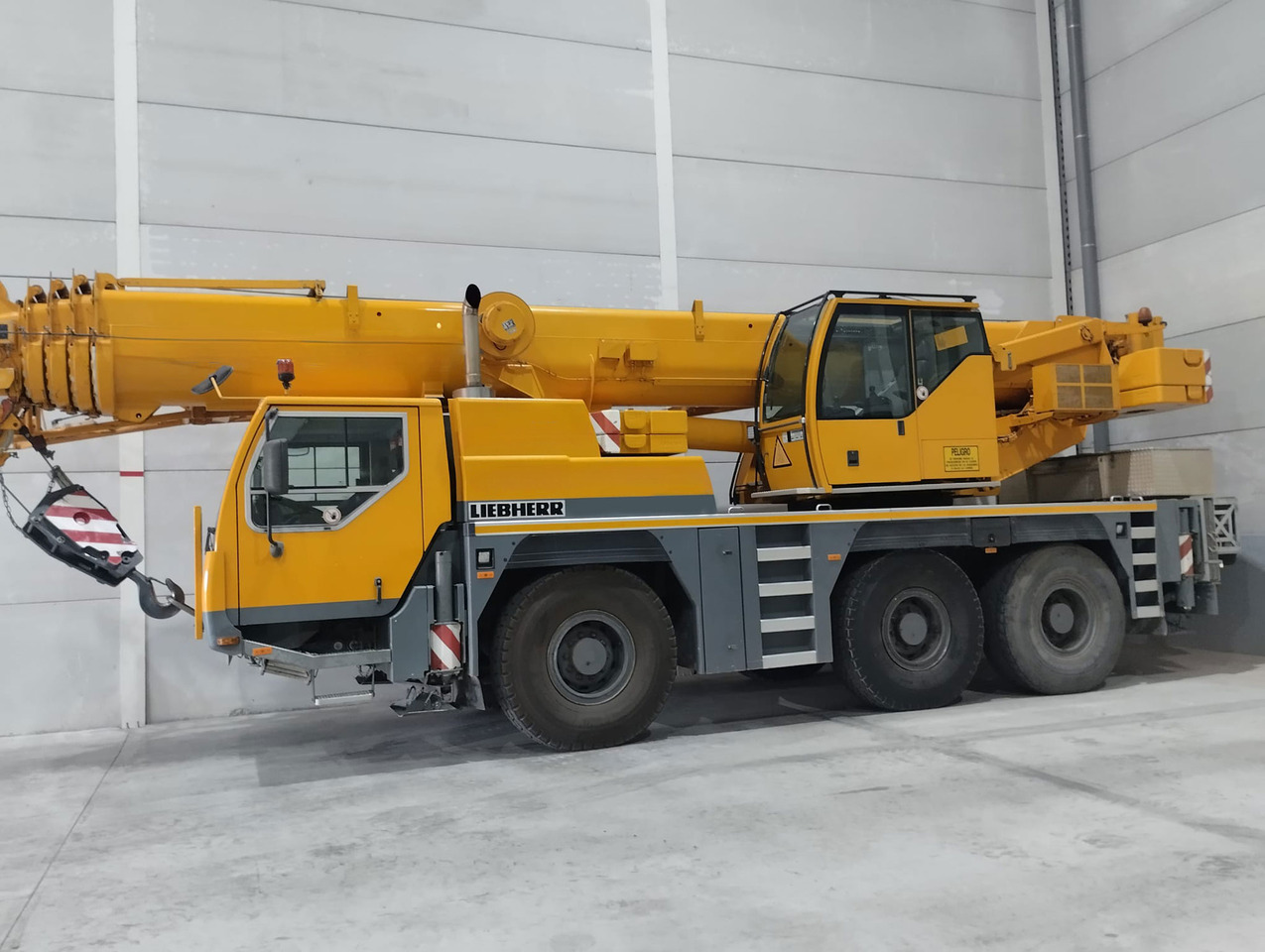 Liebherr LTM 1055-3.1 - Cẩu bánh lốp: hình 4 Liebherr LTM 1055-3.1 - Cẩu bánh lốp: hình 4
