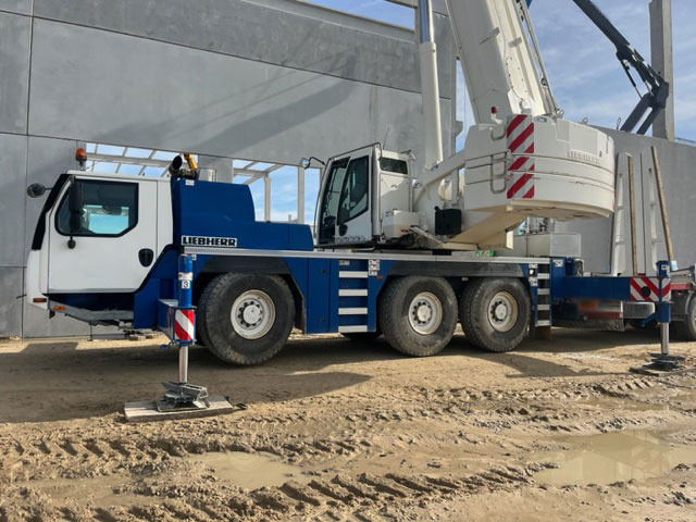 Liebherr LTM 1060-3.1 - Cần cẩu tháp: hình 1 Liebherr LTM 1060-3.1 - Cần cẩu tháp: hình 1