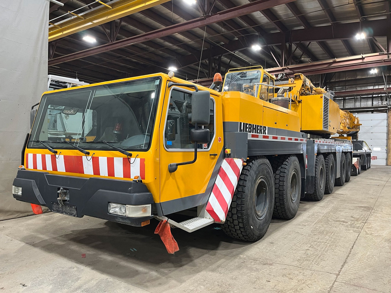 Liebherr LTM 1300-6.1 - Cẩu bánh lốp: hình 1 Liebherr LTM 1300-6.1 - Cẩu bánh lốp: hình 1