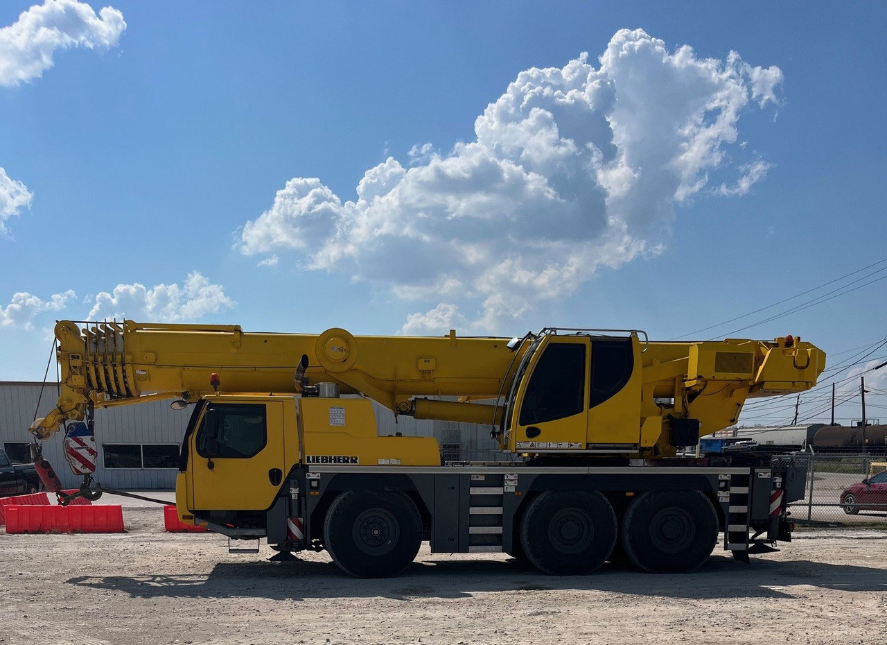 Liebherr LTM1060-3.1 - Cẩu bánh lốp: hình 1 Liebherr LTM1060-3.1 - Cẩu bánh lốp: hình 1