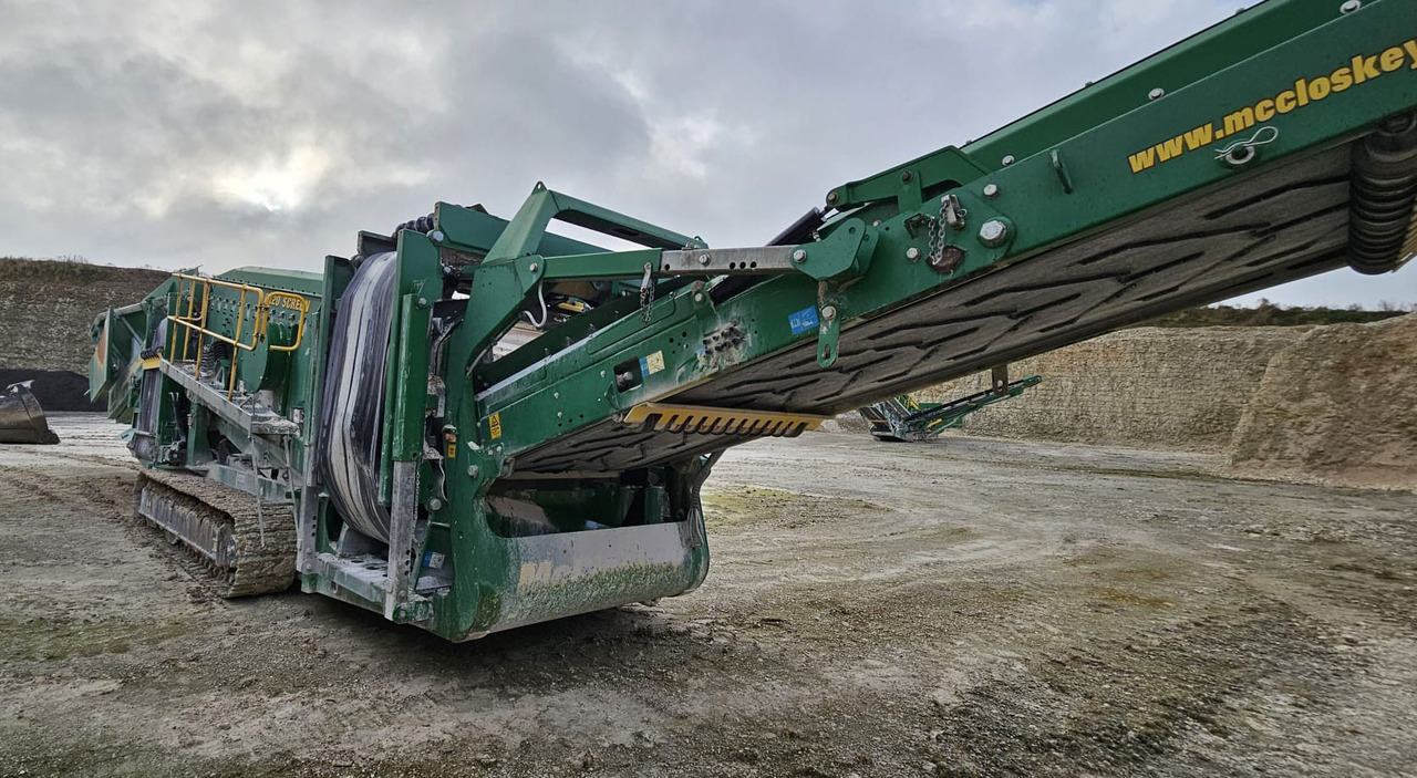 McCloskey R230 - Máy sàng: hình 1 McCloskey R230 - Máy sàng: hình 1