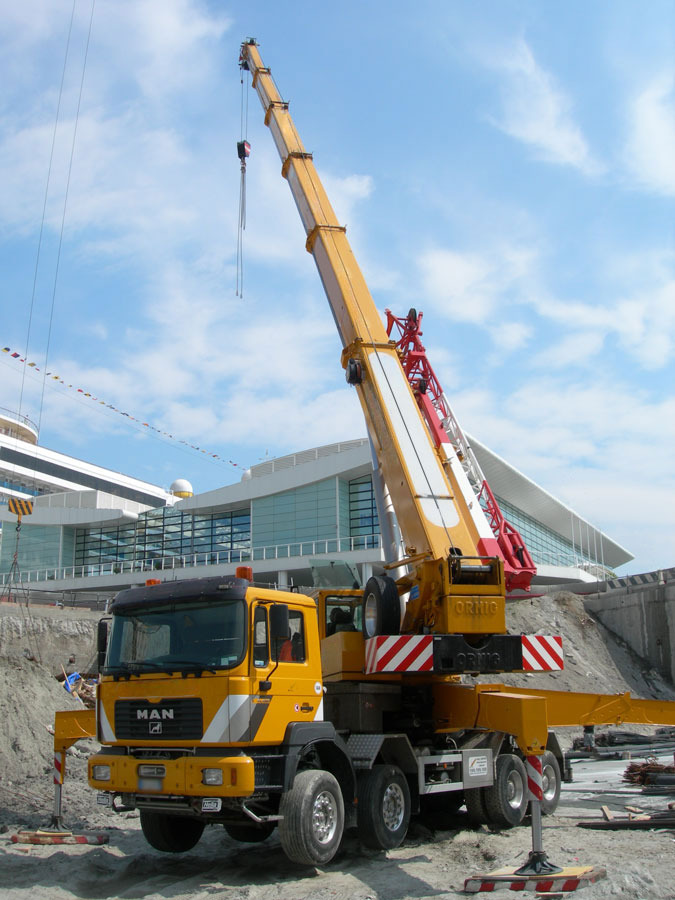 Ormig 804 AC - Cẩu bánh lốp: hình 2 Ormig 804 AC - Cẩu bánh lốp: hình 2