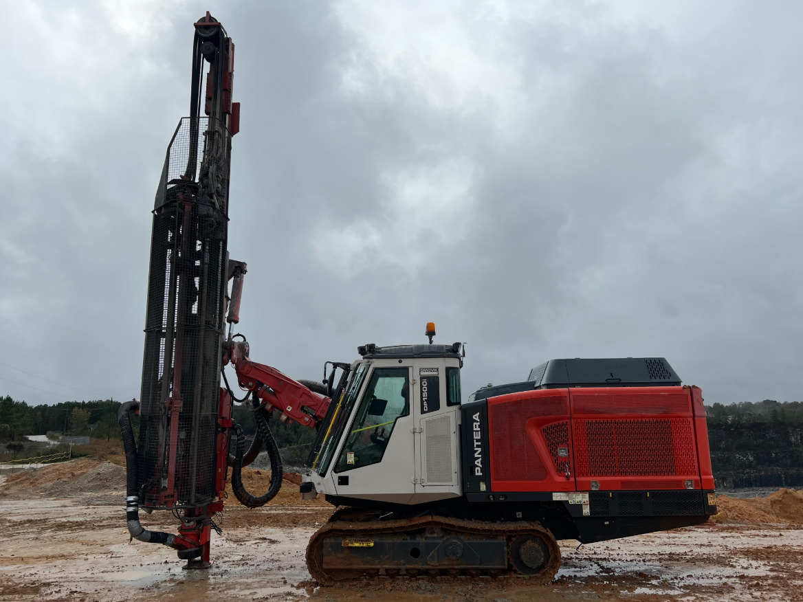 Sandvik DP1500i - Giàn khoan: hình 2 Sandvik DP1500i - Giàn khoan: hình 2