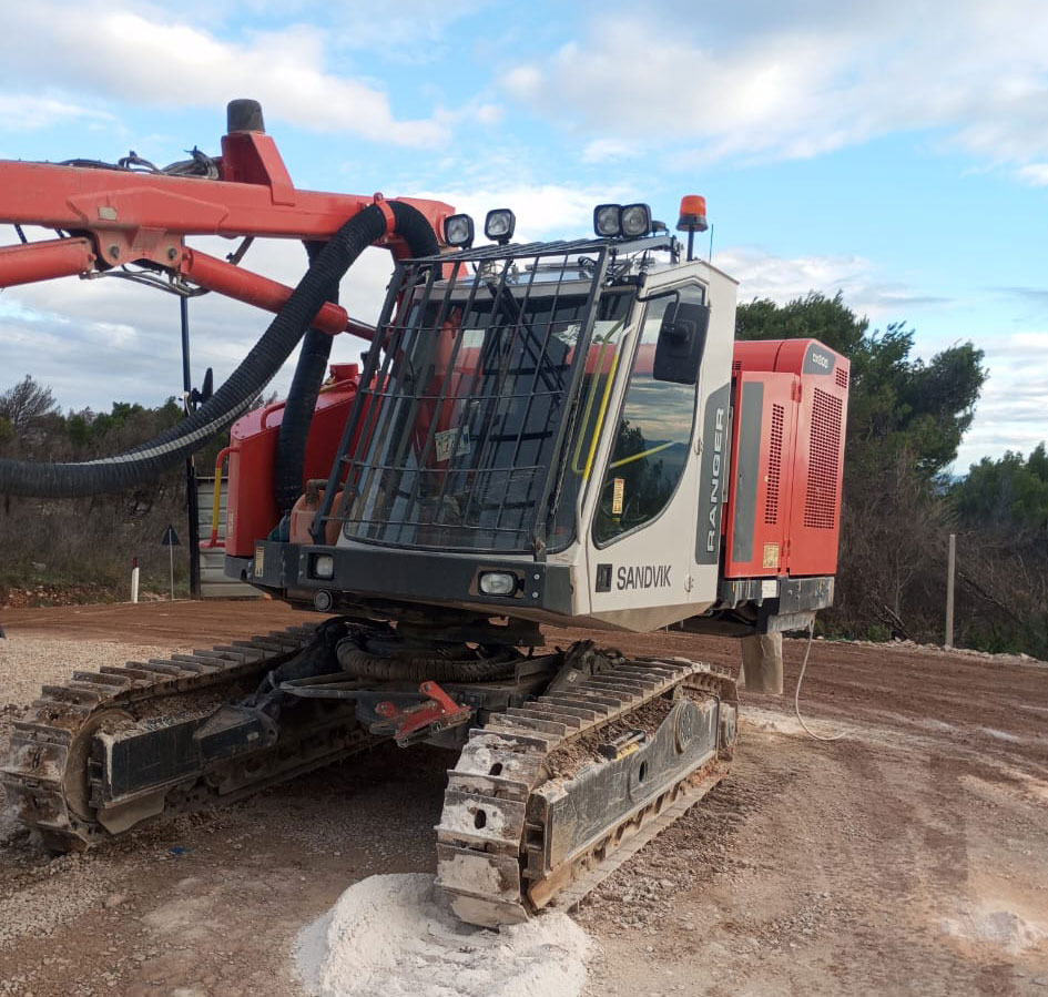 Sandvik DX800 - Giàn khoan: hình 4 Sandvik DX800 - Giàn khoan: hình 4