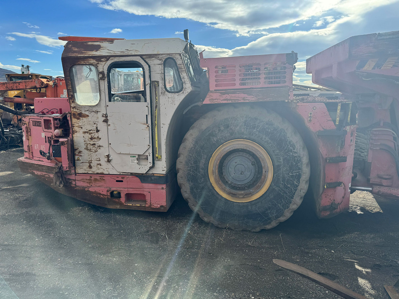 Sandvik TH430 - Máy móc đào mỏ: hình 3 Sandvik TH430 - Máy móc đào mỏ: hình 3