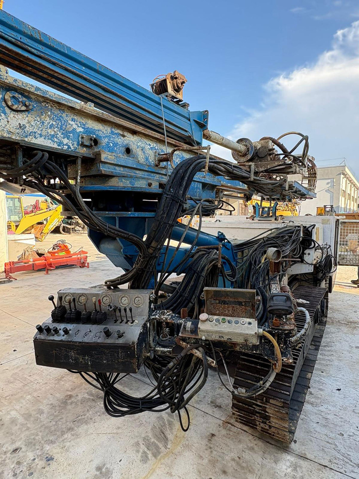 Soilmec SM-401 - Máy đóng cọc: hình 3 Soilmec SM-401 - Máy đóng cọc: hình 3
