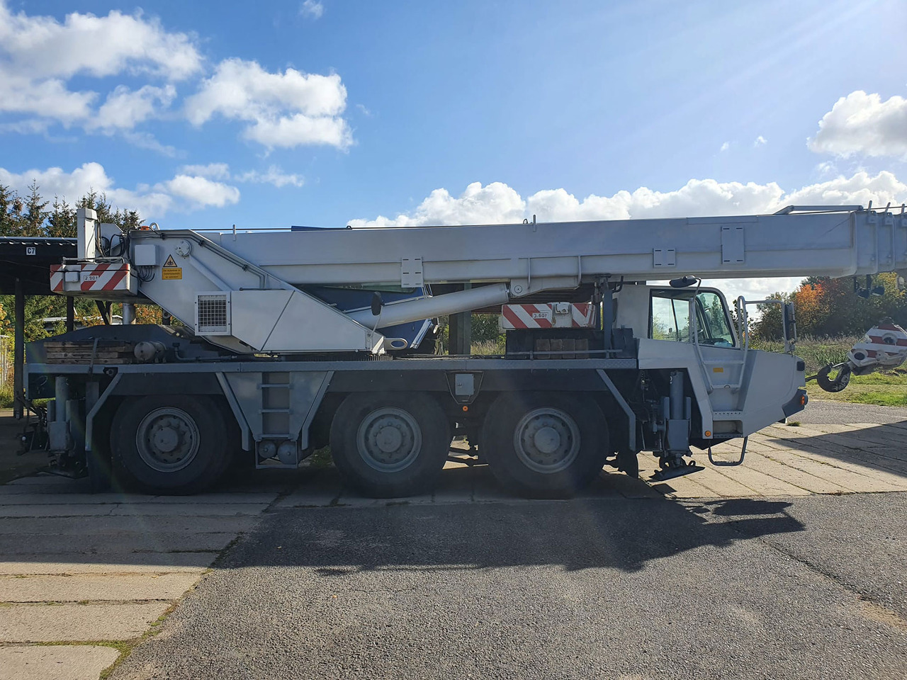 Tadano Faun RTF 40-3 - Cẩu bánh lốp: hình 4 Tadano Faun RTF 40-3 - Cẩu bánh lốp: hình 4