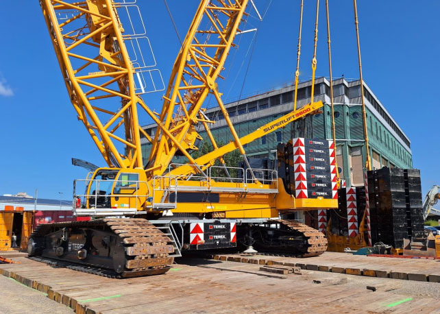 Terex Demag CC 3800-1 - Cần cẩu bánh xích: hình 2 Terex Demag CC 3800-1 - Cần cẩu bánh xích: hình 2