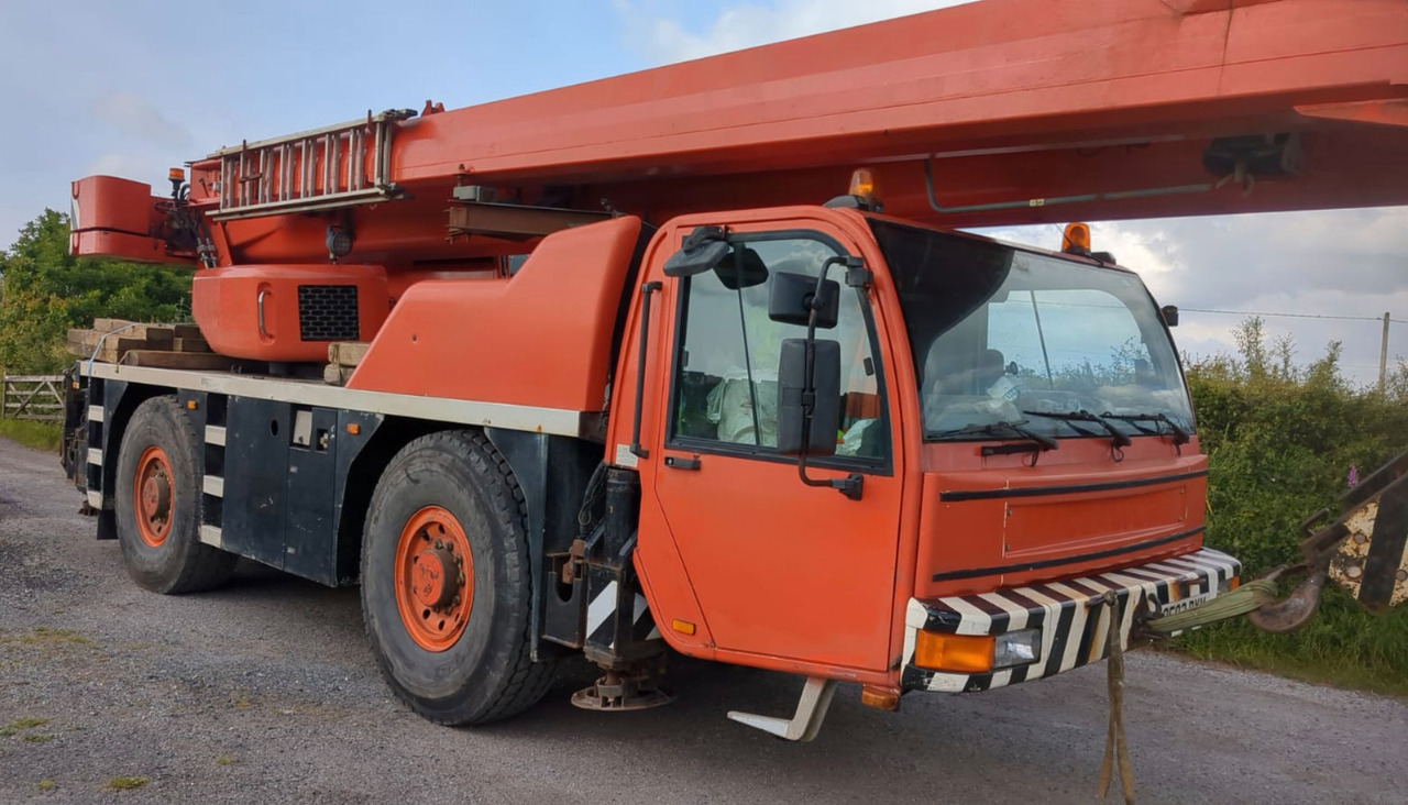 Terex PPM ATT 400-3 - Cẩu bánh lốp: hình 2 Terex PPM ATT 400-3 - Cẩu bánh lốp: hình 2