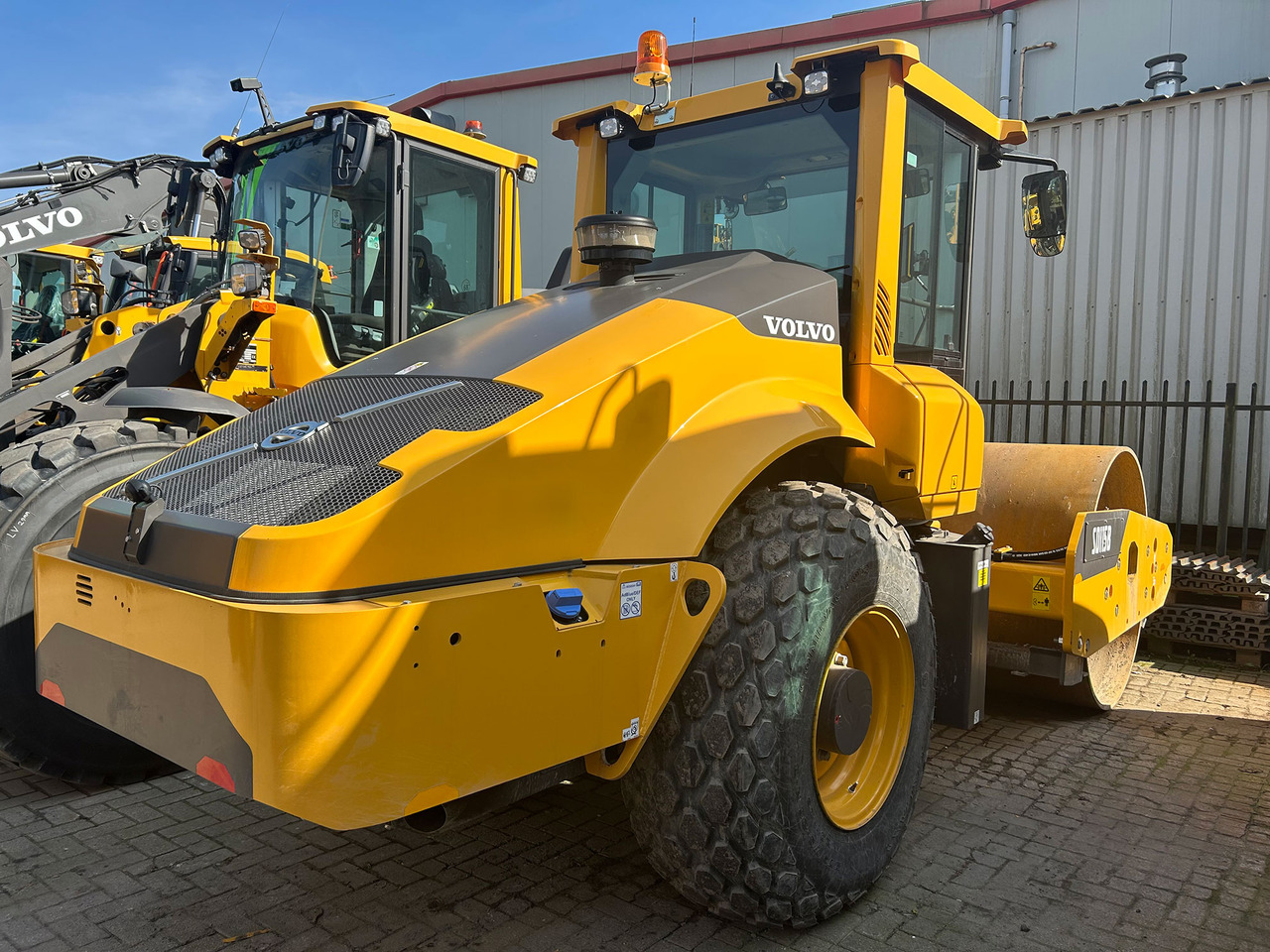 Volvo SD115B - Máy đầm: hình 3 Volvo SD115B - Máy đầm: hình 3