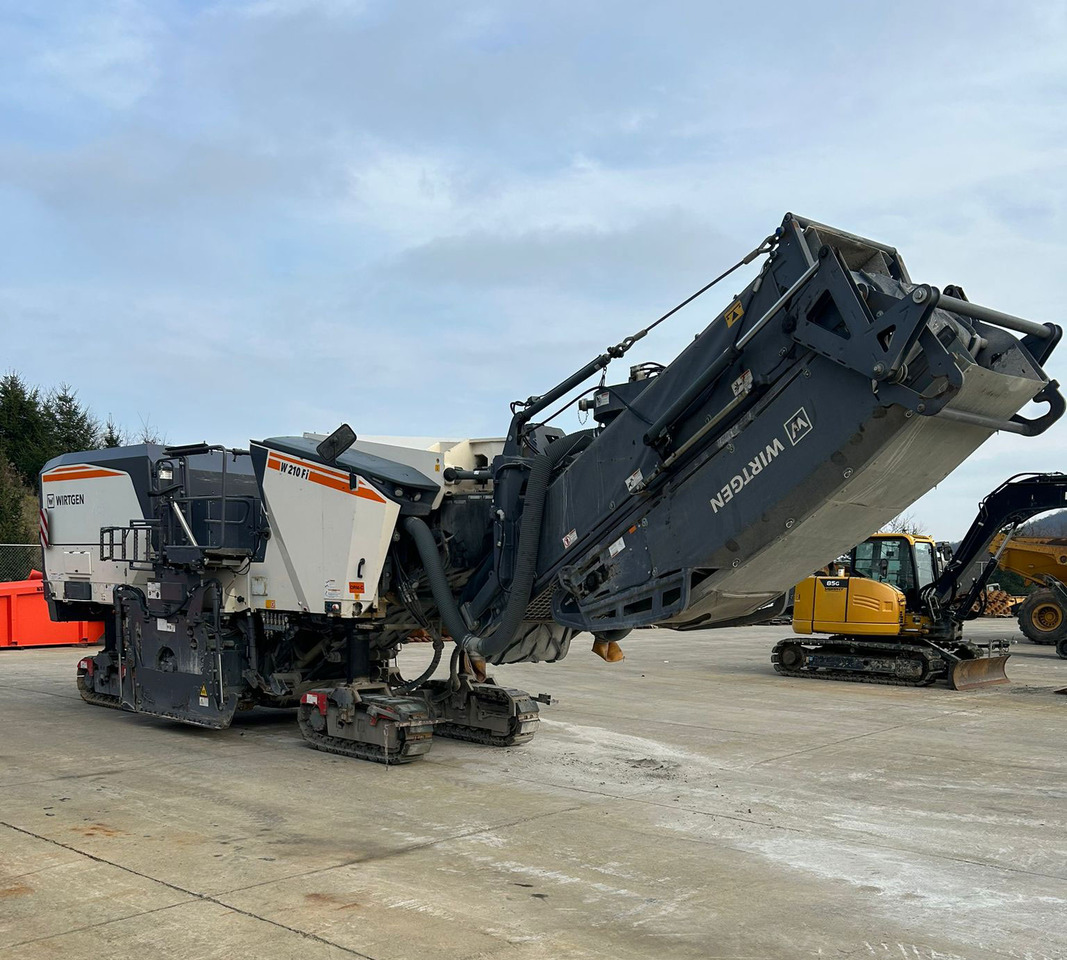 Wirtgen W 210 FI - Máy lát nhựa đường: hình 3 Wirtgen W 210 FI - Máy lát nhựa đường: hình 3