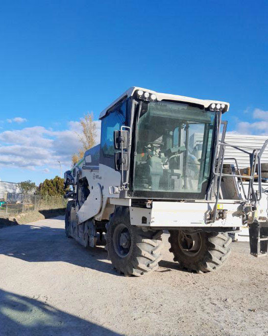 Wirtgen WR 200 I - Máy san nền đất: hình 2 Wirtgen WR 200 I - Máy san nền đất: hình 2