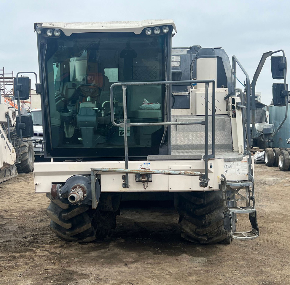 Wirtgen WR 240 I - Máy san nền đất: hình 3 Wirtgen WR 240 I - Máy san nền đất: hình 3